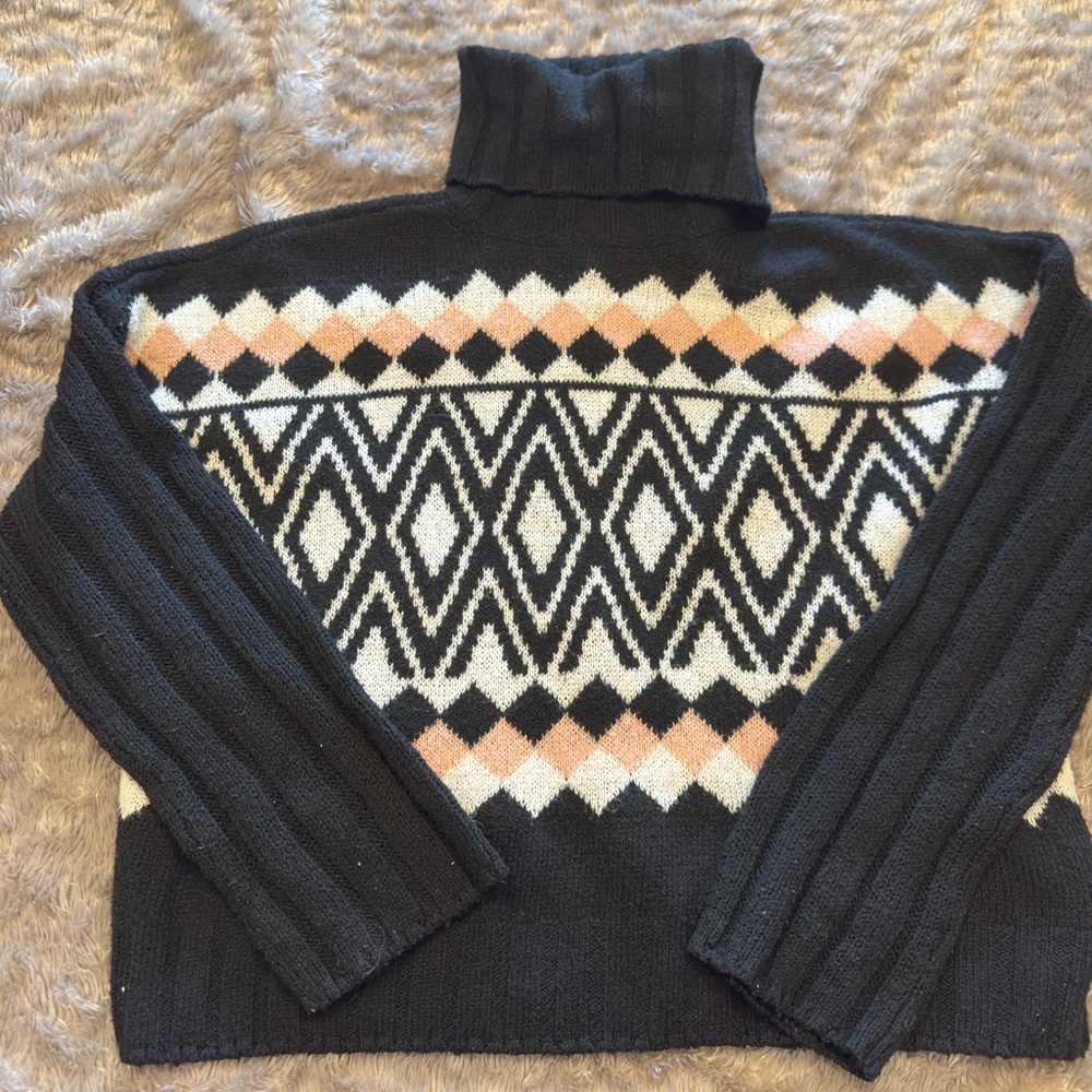 SO Men's Black and Cream Turtleneck Sweater